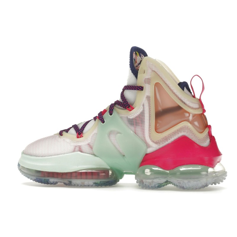 Nike LeBron 19 - Absorption Ciblée dans les Zones de Forte Pression